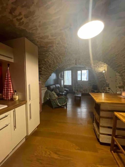 Apartment Charmante Cave Voutee 4 Personnes *