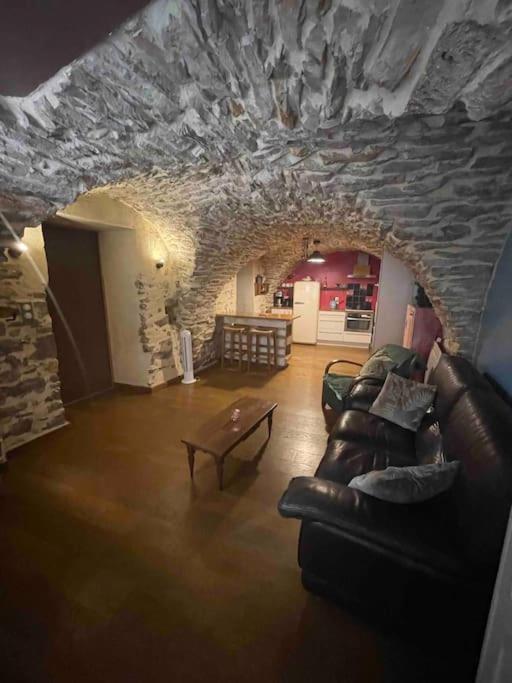 Apartment Charmante Cave Voutee 4 Personnes Saint-Jean-de-Fos