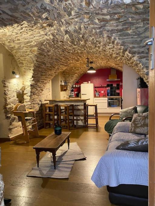 Charmante Cave Voutee 4 Personnes *