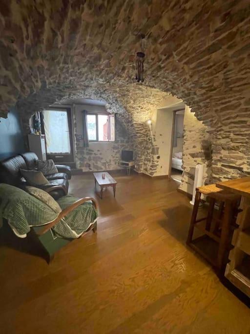 Charmante Cave Voutee 4 Personnes Apartment